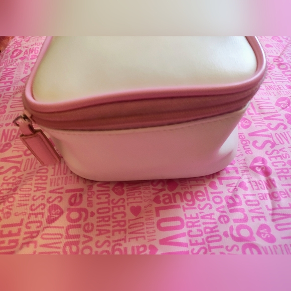 CHANEL Parfums vintage Cosmetics Bag - Picture 4 of 13